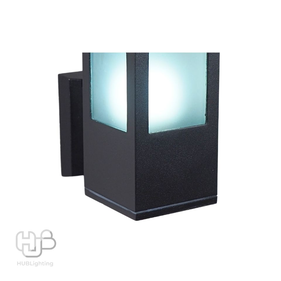 โคมไฟผนังภายนอก A0206 BK ดำ HUB LIGHTING
